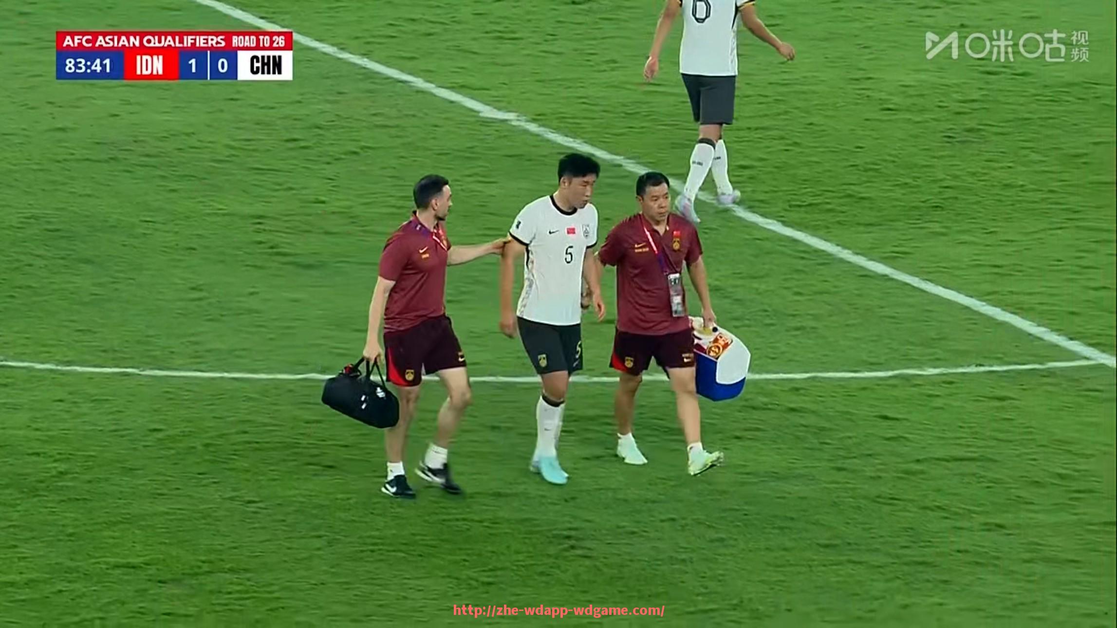 问鼎娱乐官网-NBA火箭队雕像介绍：纪念传奇球星的象征意义