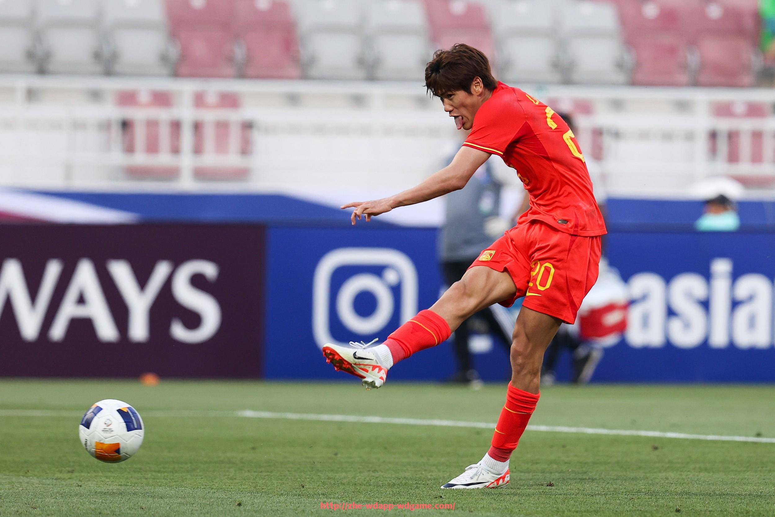 问鼎娱乐官网-法甲赛季关键球员表现追踪：核心人物的发挥决定走势